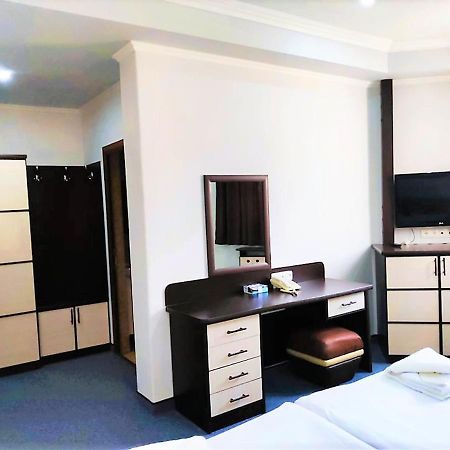 Ddd Hotel Єреван Екстер'єр фото