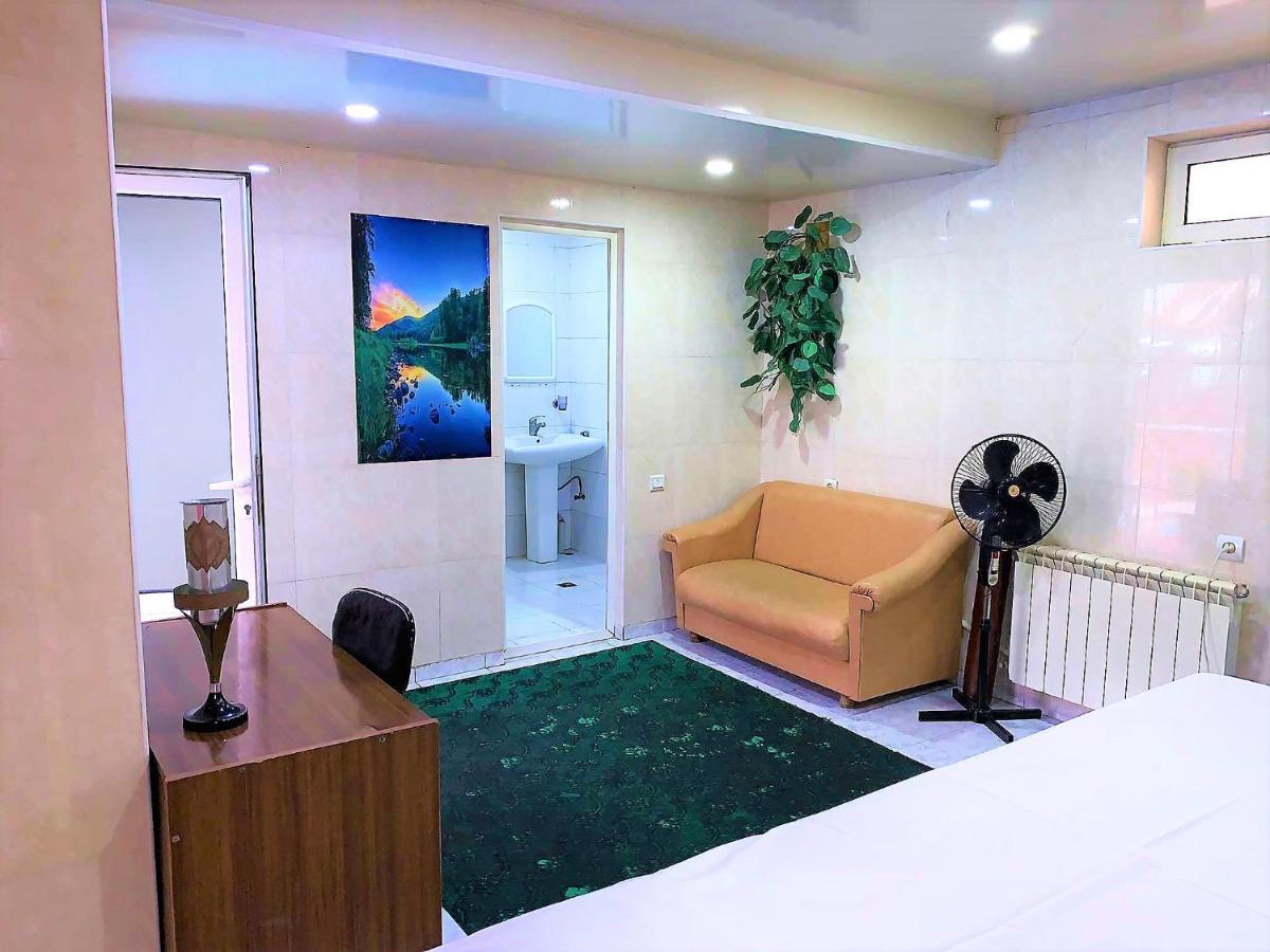 Ddd Hotel Єреван Екстер'єр фото
